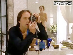 Lara-Joy Korner in Todliche Diamanten (1998) 3