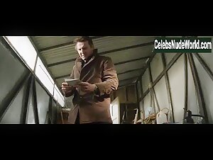 Laura Birn in A Walk Among the Tombstones (2014) 5