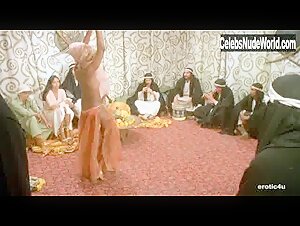 Laura Gemser in Emanuelle nera: Orient reportage (1976) 3