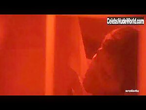 Laura Gemser Vintage , Hot in Emanuelle nera: Orient reportage (1976) 15