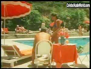 Laura Gemser Outdoor , Vintage in I mavri Emmanouella (1980) 1