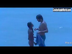 Laura Gemser in Le notti erotiche dei morti viventi (1980) 9