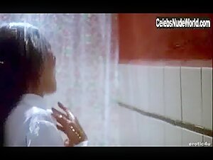 Laura Gemser in Suor Emanuelle (1977) 9