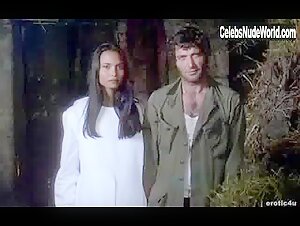 Laura Gemser Couple , Vintage in Suor Emanuelle (1977) 4