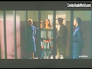 Laura Gemser Lingerie , boobs in Violenza in un carcere femminile (1982) 3