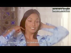 Laura Gemser Hairy Pussy , boobs in Emanuelle - Perche violenza alle donne (1977) 12