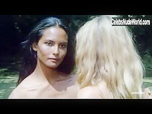 Laura Gemser Nipple , boobs in Emanuelle e gli ultimi cannibali (1977) 20