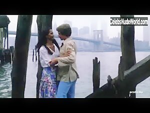 Laura Gemser Couple , Brunette in Emanuelle e gli ultimi cannibali (1977) 3