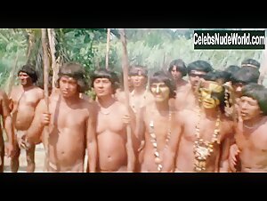 Laura Gemser Outdoor , Explicit in Emanuelle e gli ultimi cannibali (1977) 16