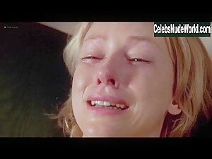 Laura Harring in Mulholland Dr. (2001) 19