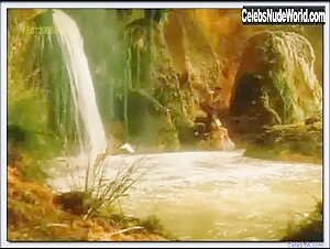 Laura Harris Outdoor , Couple scene in Habitat (1997) 2