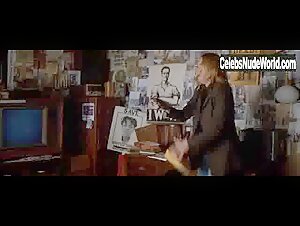 Laura Linney Butt , Blonde in Life of David Gale (2003) 1