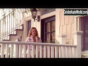 Laura Linney in The Big C. (series) (2010) 7