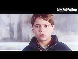 Laura Mana in La teta y la luna (1994) 10