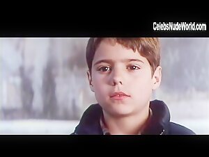 Laura Mana in La teta y la luna (1994) 12