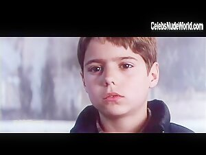 Laura Mana in La teta y la luna (1994) 20