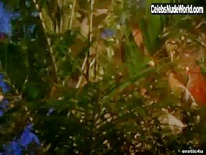 Laura Palmer Outdoor , Blonde in Sex Files: Alien Erotica - Director's Cut (1998) 7