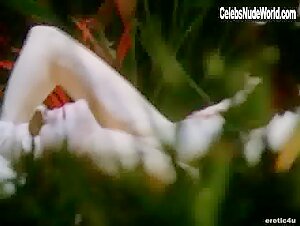 Laura Palmer Outdoor , Blonde in Sex Files: Alien Erotica - Director's Cut (1998) 8