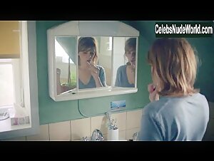 Laura Tonke in Bist du glucklich (2018) 18