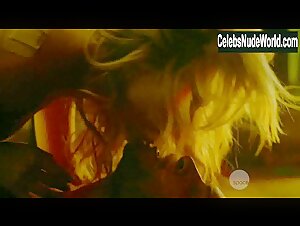 Laura Vandervoort Kissing , Butt in Bitten (series) (2014) 19