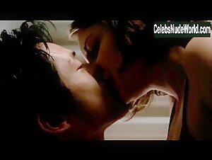 Lauren Cohan Lingerie , Kissing in Walking Dead (series) (2010) 12