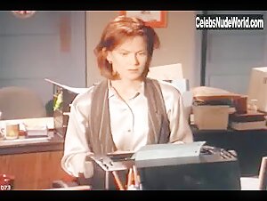 Lee Anne Beaman in Club V.R. (1996) 10