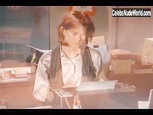 Lee Anne Beaman in Club V.R. (1996) 2