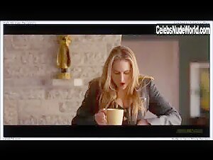 Leelee Sobieski Lingerie , Blonde in Walk All Over Me (2007) 7