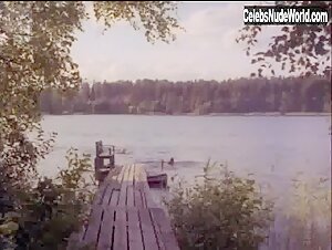 Marja-Leena Kouki in Aatamin puvussa... ...ja vahan Eevankin (1971) 3