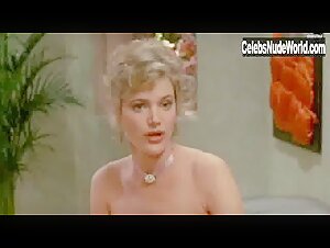 Leigh Harris in I, the Jury (1982) 11