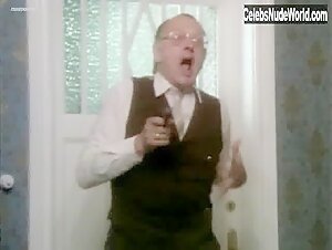 Lena Olin in Glasmastarna (1986) 16