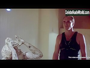 Linda Fiorentino Lingerie , Brunette in After Hours (1985) 15