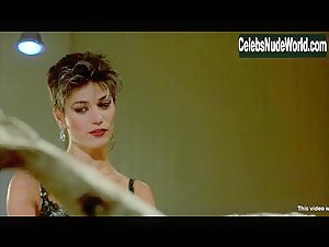 Linda Fiorentino Explicit , Brunette in After Hours (1985) 6