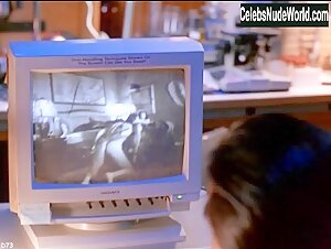 Linda Fiorentino in Jade (1995) 15