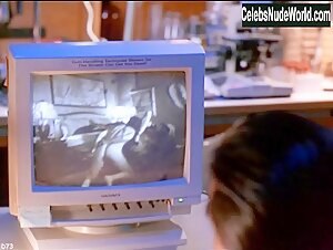 Linda Fiorentino in Jade (1995) 16