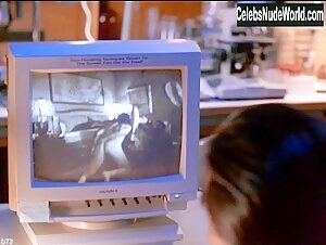 Linda Fiorentino in Jade (1995) 17