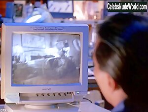 Linda Fiorentino in Jade (1995)