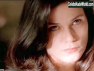 Linda Fiorentino Lingerie , High Heel in Jade (1995) 13