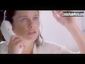 Linda Hoffman in Dentist (1996) 10