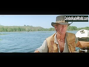 Linda Kozlowski in Crocodile Dundee (1986) 1