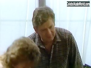 Linda Kruger boobs , Explicit in Losa forbindelser (series) (1985) 11