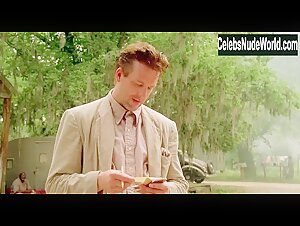 Lisa Bonet Gore , Brunette scene in Angel Heart (1987) 2