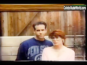 Lisa Comshaw Nipple , Bathtub in Housewife from Hell (1993) 6