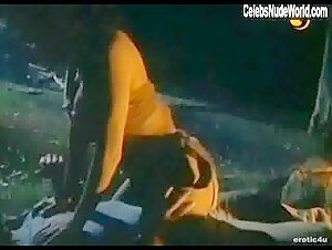 Lisa Throw Outdoor , Nipple in Shandra: The Jungle Girl (1999) 3