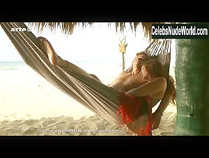 Lola Naymark in Au nom du fils (2015) 11