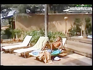 Lolana Estefan Ebony , Outdoor in 7 Lives Xposed (series) (2001) 4
