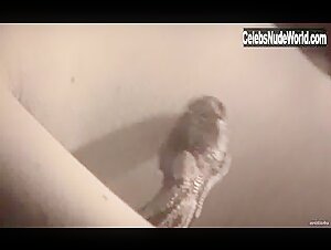 Loredana Cannata Fetish , Blonde in La donna lupo (1999) 4