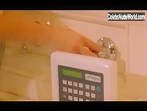 Loredana Cannata Lingerie , Blonde in La donna lupo (1999) 1