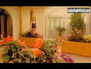 Loredana Cannata Lingerie , Blonde in La donna lupo (1999) 5