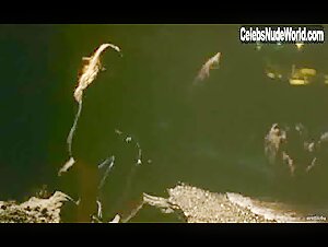 Loredana Cannata Outdoor , Wet in La donna lupo (1999) 2